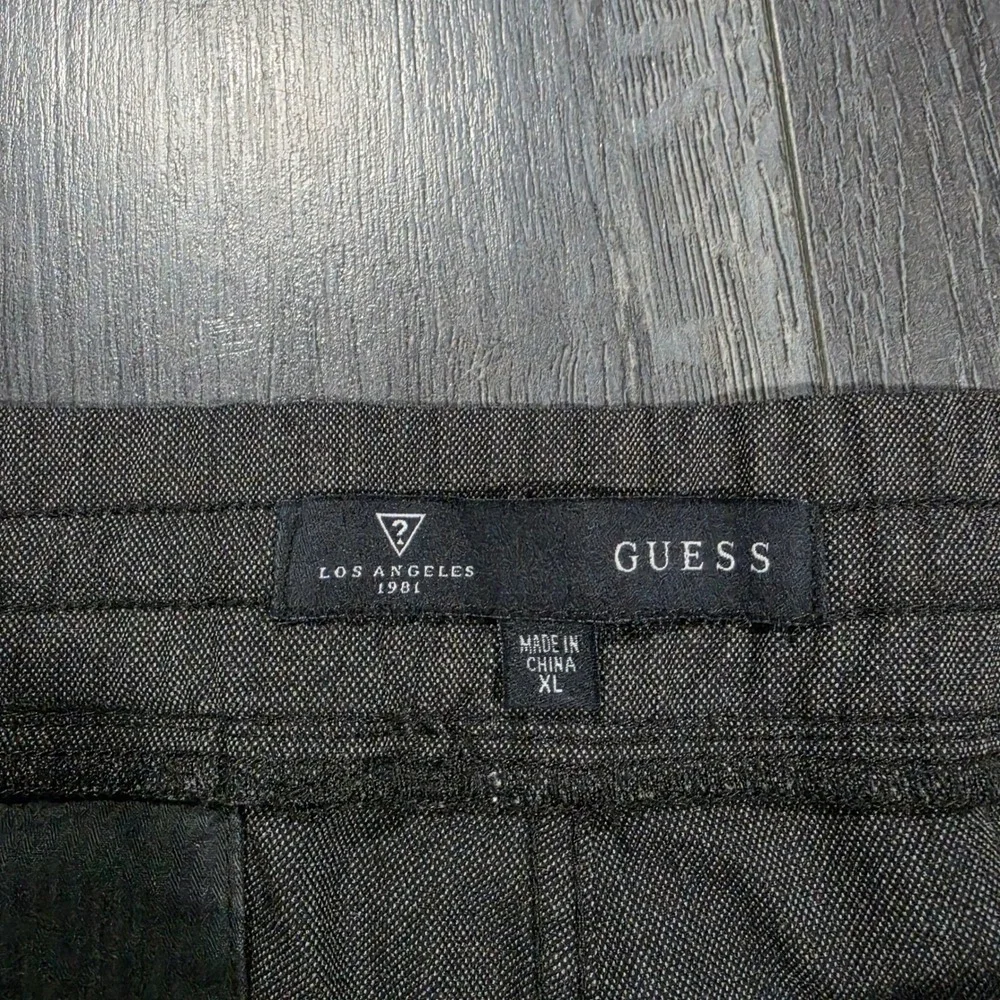 Guess 1981 Gray Textured Jogger Pants Men XL Drawstring Elastic Waist Casual